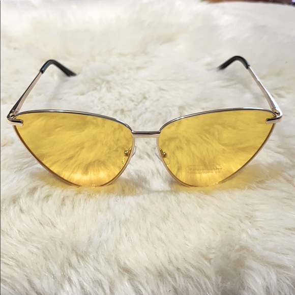 2 for $22 mix Sunglasses - Picture 1 of 5